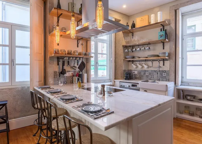 Stylish Downtown Duplex 2br Walk Everywhere! Porto