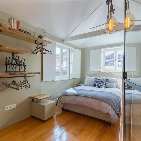 Stylish Downtown Duplex 2br Walk Everywhere! Apartment Porto