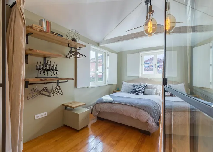 Stylish Downtown Duplex 2br Walk Everywhere! Apartmán Porto